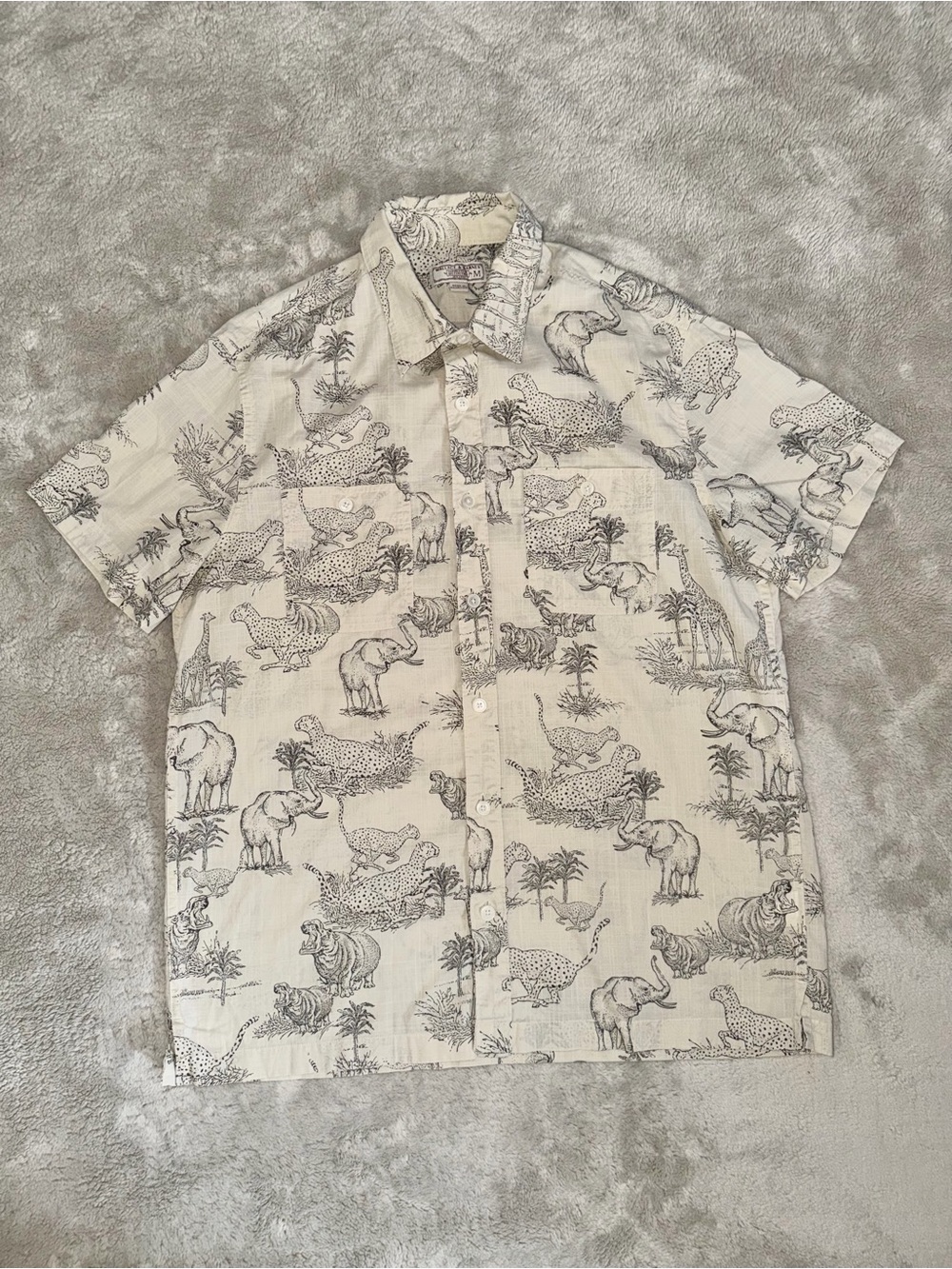 Wallace And Barnes J. Crew Safari Print Button Up Pocket Shirt Men’s Medium